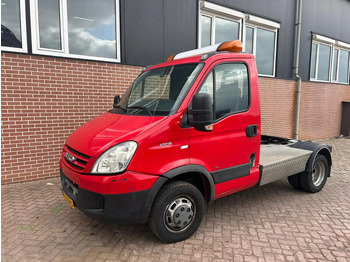 트랙터 유닛 IVECO Daily