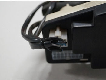 전기 설비 자재 취급 장비 용 Linde 1443605100 | Rijschakelaar Control handle Control module : 사진 2 전기 설비 자재 취급 장비 용 Linde 1443605100 | Rijschakelaar Control handle Control module : 사진 2