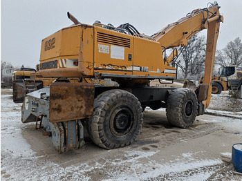 폐기물/ 산업 처리기 LIEBHERR A 932 Litronic : 사진 2