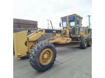 그레이더 CATERPILLAR 140K