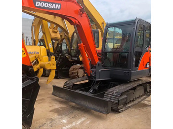 크롤러 굴삭기 DOOSAN DH55
