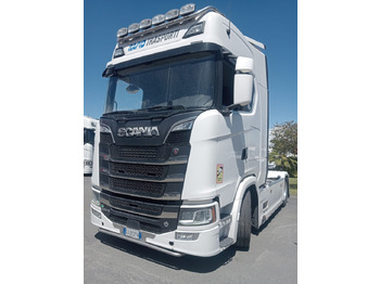 트랙터 유닛 SCANIA S 520