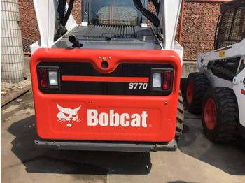 스키드 스티어 로더 BOBCAT