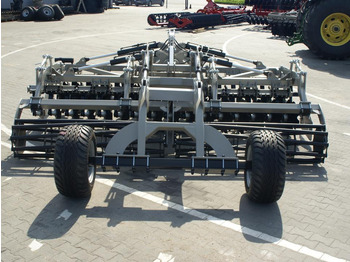 리스 ROLEX Hydraulische Scheibenegge / Hydraulic discs harrow / Dechaumeur à disques / Erpice a dischi / Дисковая гидравлическая борона тип лёгкий с тележкой / Brona talerzowa hydraulicznie składana lekka ROLEX Hydraulische Scheibenegge / Hydraulic discs harrow / Dechaumeur à disques / Erpice a dischi / Дисковая гидравлическая борона тип лёгкий с тележкой / Brona talerzowa hydraulicznie składana lekka : 사진 5 리스 ROLEX Hydraulische Scheibenegge / Hydraulic discs harrow / Dechaumeur à disques / Erpice a dischi / Дисковая гидравлическая борона тип лёгкий с тележкой / Brona talerzowa hydraulicznie składana lekka ROLEX Hydraulische Scheibenegge / Hydraulic discs harrow / Dechaumeur à disques / Erpice a dischi / Дисковая гидравлическая борона тип лёгкий с тележкой / Brona talerzowa hydraulicznie składana lekka : 사진 5