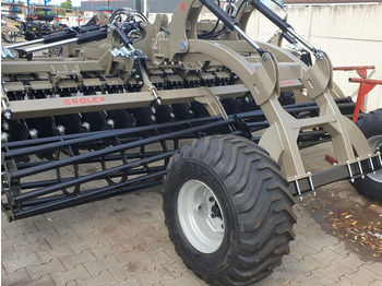 리스 ROLEX Hydraulische Scheibenegge / Hydraulic discs harrow / Dechaumeur à disques / Erpice a dischi / Дисковая гидравлическая борона тип лёгкий с тележкой / Brona talerzowa hydraulicznie składana lekka ROLEX Hydraulische Scheibenegge / Hydraulic discs harrow / Dechaumeur à disques / Erpice a dischi / Дисковая гидравлическая борона тип лёгкий с тележкой / Brona talerzowa hydraulicznie składana lekka : 사진 2 리스 ROLEX Hydraulische Scheibenegge / Hydraulic discs harrow / Dechaumeur à disques / Erpice a dischi / Дисковая гидравлическая борона тип лёгкий с тележкой / Brona talerzowa hydraulicznie składana lekka ROLEX Hydraulische Scheibenegge / Hydraulic discs harrow / Dechaumeur à disques / Erpice a dischi / Дисковая гидравлическая борона тип лёгкий с тележкой / Brona talerzowa hydraulicznie składana lekka : 사진 2