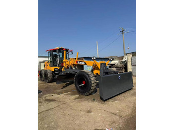 그레이더 XCMG GR2153