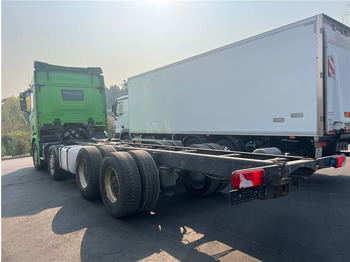 캡 새시 트럭 Scania R650 : 사진 3