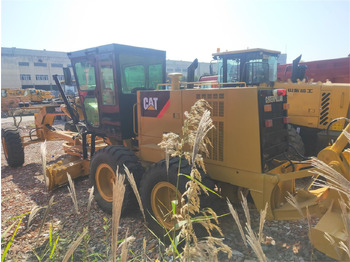 그레이더 CATERPILLAR 140K