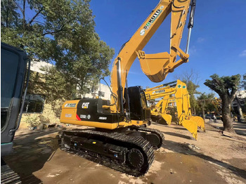 크롤러 굴삭기 CATERPILLAR 320D