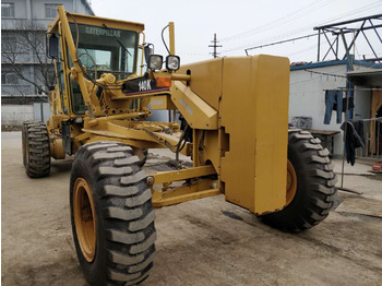 그레이더 CATERPILLAR 140H