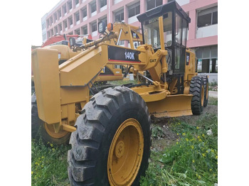 그레이더 CATERPILLAR 140K