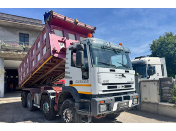 덤프트럭 IVECO EuroTrakker