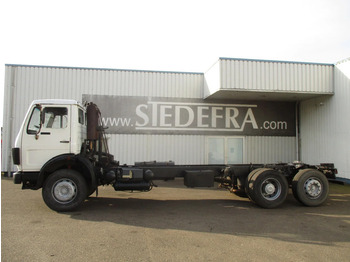 캡 새시 트럭 Mercedes-Benz 2233 , V8, Bi Turbo , ZF Manual , 6x2 : 사진 2