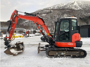 미니 굴삭기 2012 Kubota KX057-4 Gravemaskin med tiltrotator, tre skuffer, kun 4408 timer : 사진 2 미니 굴삭기 2012 Kubota KX057-4 Gravemaskin med tiltrotator, tre skuffer, kun 4408 timer : 사진 2