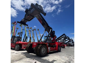 리치 스태커 KALMAR 45 Ton Kalmar Reach Stacker DRD450 DRF450 DRT450 Telescopic Handler DRT450 and Sany Liugong Reach Stackers Lifting Reach Stacker Forklift : 사진 3 리치 스태커 KALMAR 45 Ton Kalmar Reach Stacker DRD450 DRF450 DRT450 Telescopic Handler DRT450 and Sany Liugong Reach Stackers Lifting Reach Stacker Forklift : 사진 3