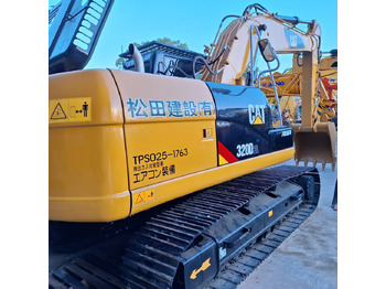 크롤러 굴삭기 CATERPILLAR 320D2