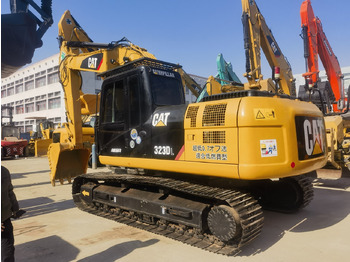 굴착기 CATERPILLAR 323D