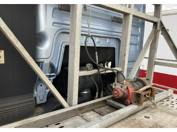 견인 트럭 MAN TGL 8.210 Pomoc drogowa Autolaweta x 2 MAN TGL 8.210 Pomoc drogowa Autolaweta na 2 Auta 2005 : 사진 5