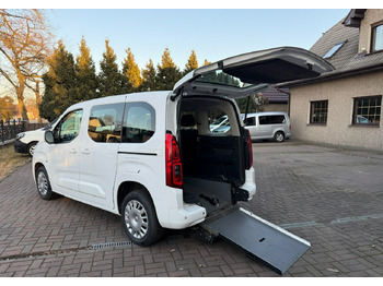 차량 OPEL
