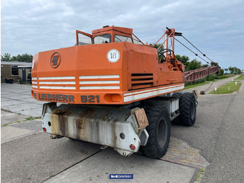 크레인 LIEBHERR