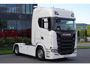 트랙터 유닛 SCANIA S 520