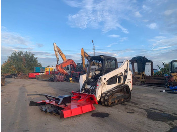 스키드 스티어 로더 BOBCAT T590