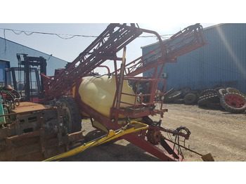 견인 스프레이 Hardi Commander 2200 : 사진 3 견인 스프레이 Hardi Commander 2200 : 사진 3