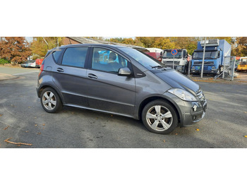 차량 MERCEDES-BENZ