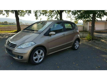 차량 MERCEDES-BENZ