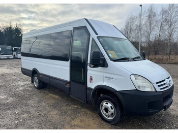 소형 버스 IVECO Daily