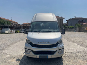 소형 버스 IVECO Daily