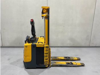 스태커 JUNGHEINRICH