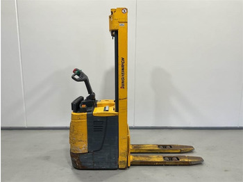 스태커 JUNGHEINRICH