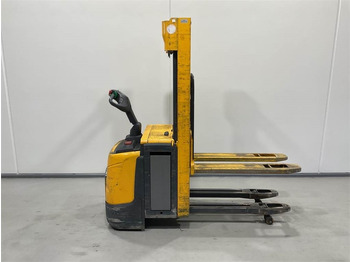 스태커 JUNGHEINRICH