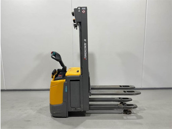 스태커 JUNGHEINRICH