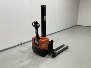 스태커 Toyota HWE100 : 사진 2
