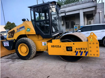 압축기 XCMG XS123J