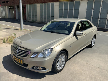 차량 MERCEDES-BENZ
