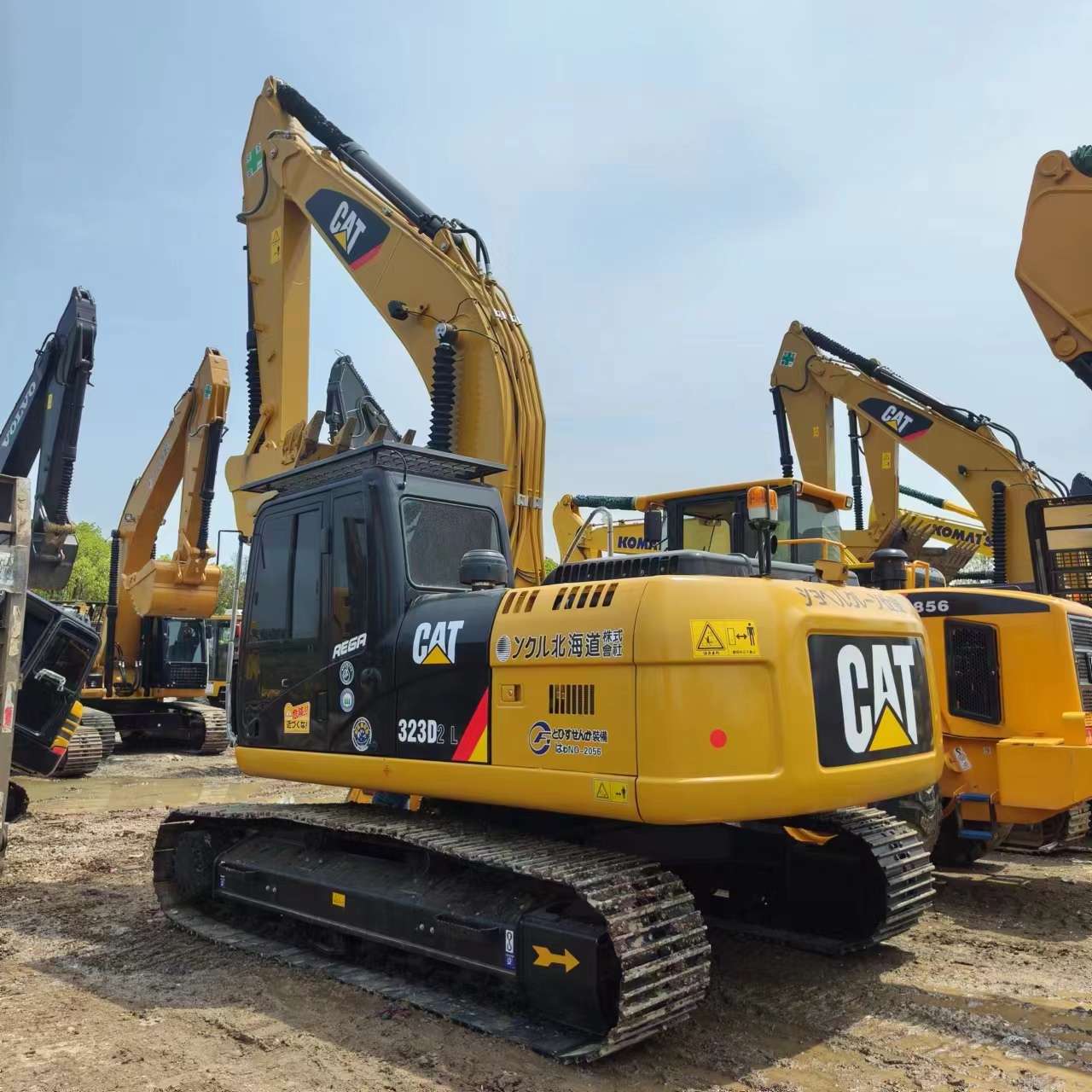 크롤러 굴삭기 CATERPILLAR 323