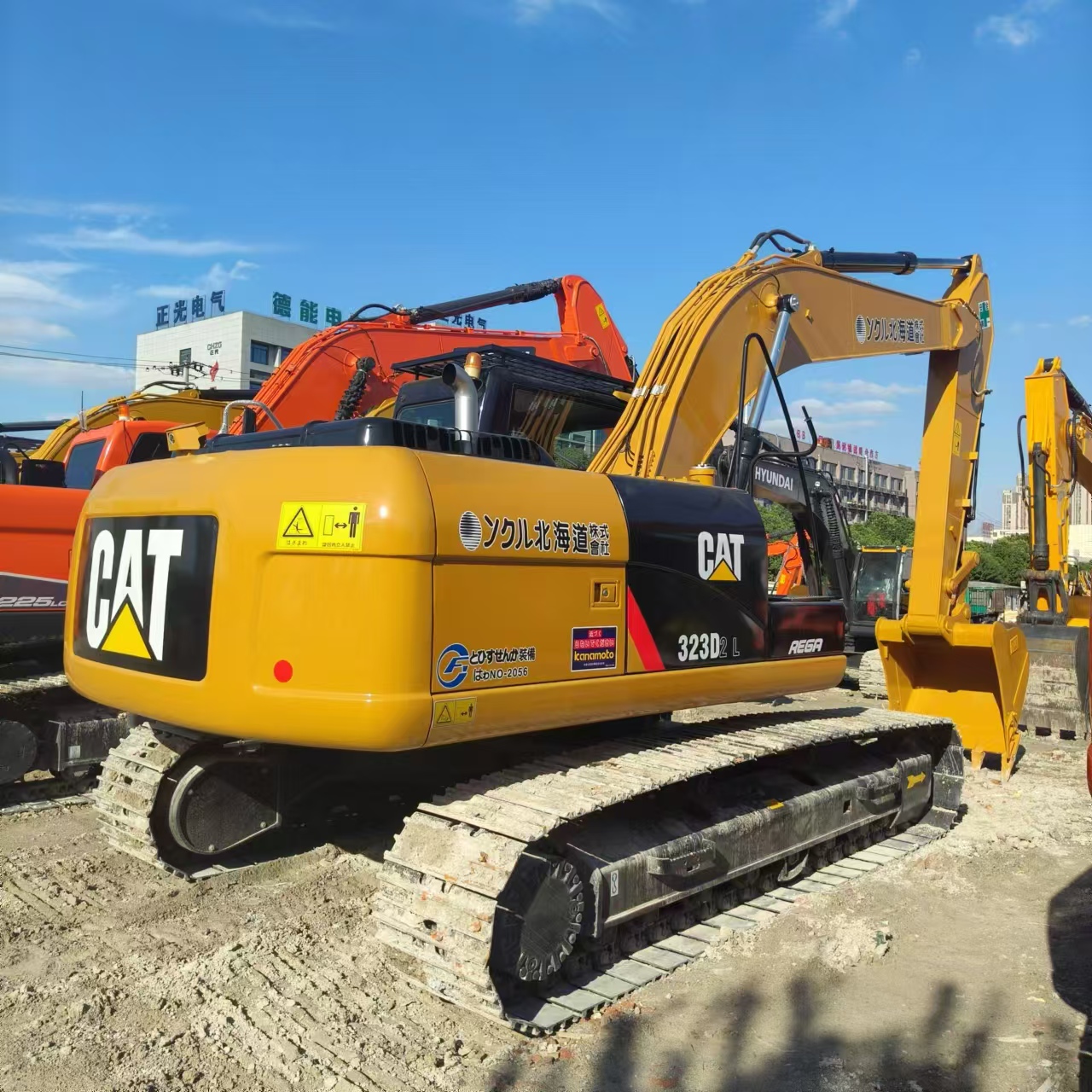 크롤러 굴삭기 CATERPILLAR 323D