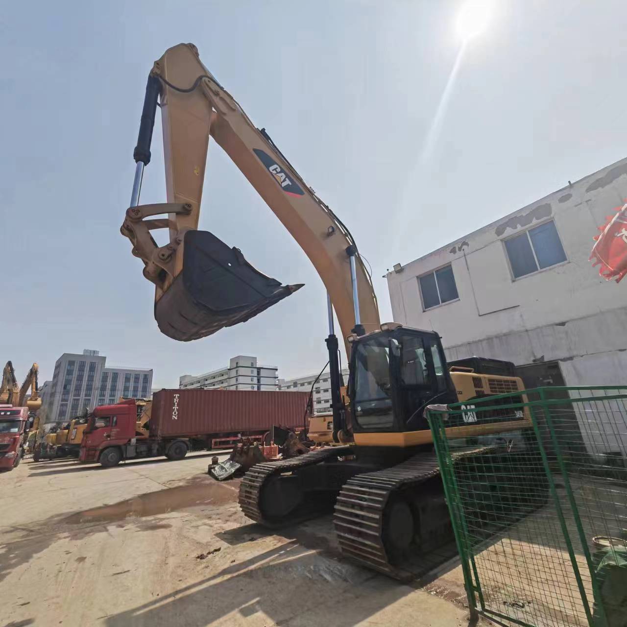 크롤러 굴삭기 CATERPILLAR 345D : 사진 2