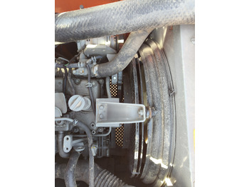 크롤러 굴삭기 HITACHI ZX130H-5A : 사진 4