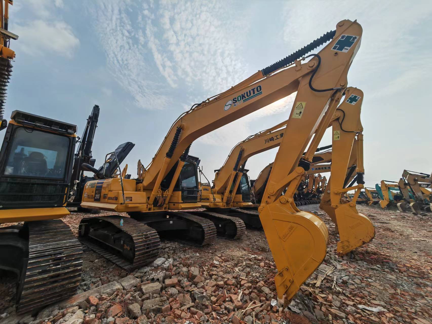 크롤러 굴삭기 KOMATSU PC200