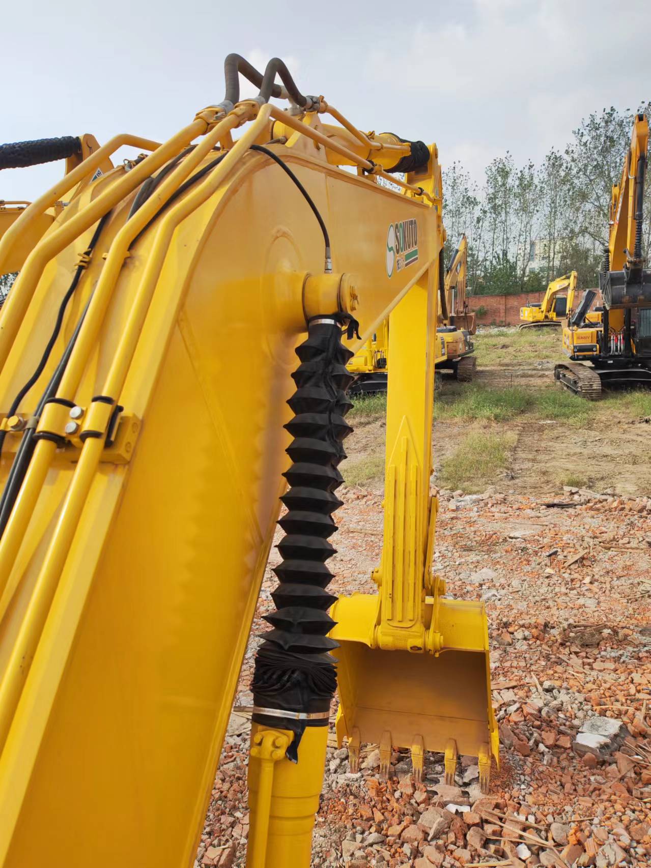 크롤러 굴삭기 KOMATSU PC200 : 사진 4