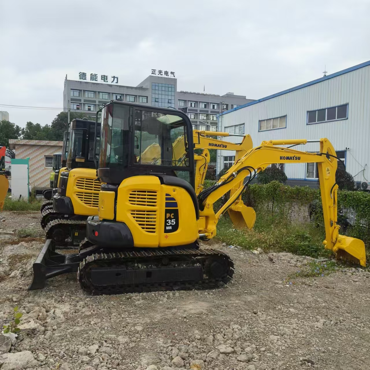 미니 굴삭기 KOMATSU PC35