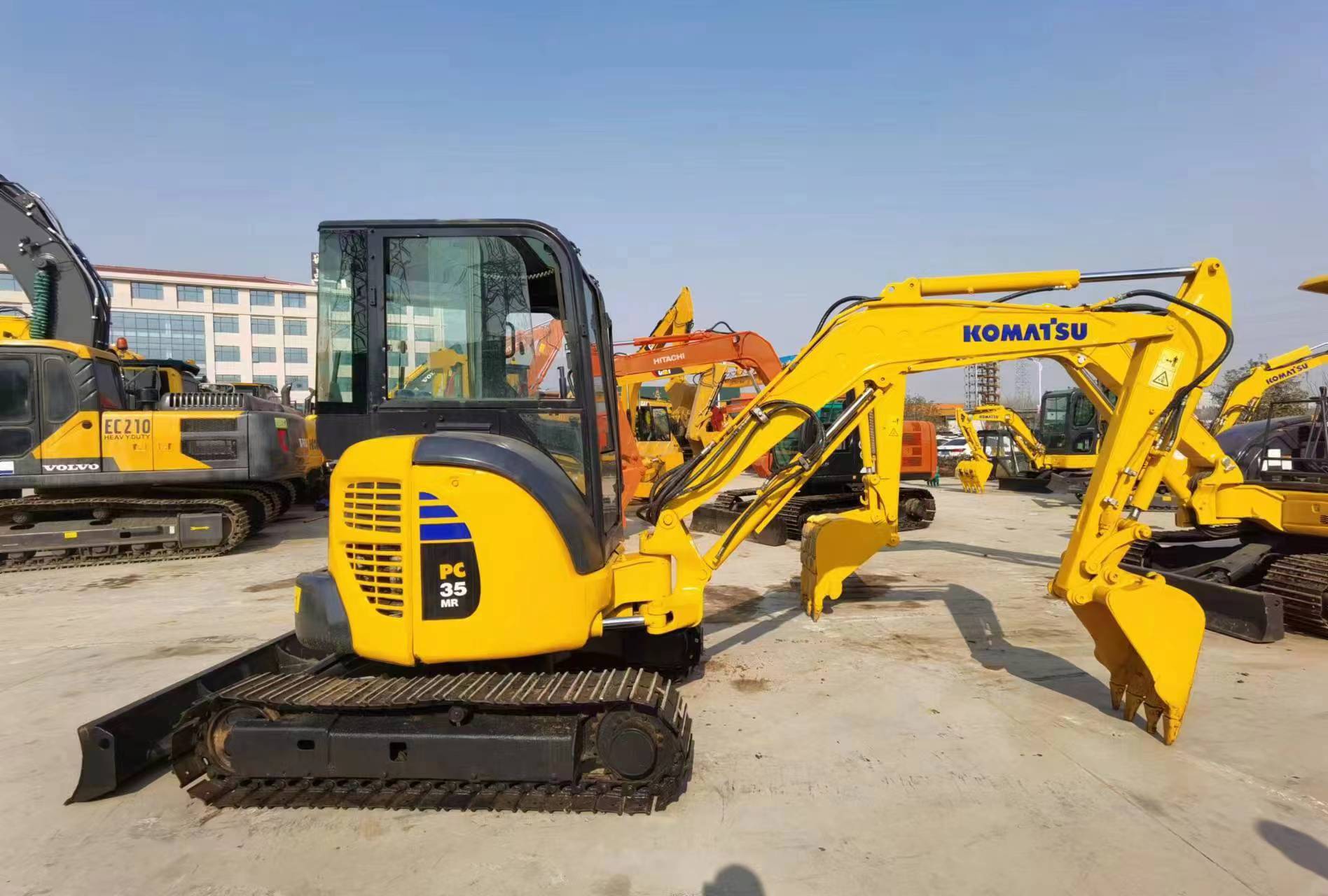 미니 굴삭기 KOMATSU PC35