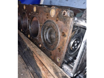 실린더 블록 트럭 용 VOLVO BLOK SILNIKA SŁUPEK TŁOKI WAŁ VOLVO FH FM 12 D12A 93-01 : 사진 2 실린더 블록 트럭 용 VOLVO BLOK SILNIKA SŁUPEK TŁOKI WAŁ VOLVO FH FM 12 D12A 93-01 : 사진 2