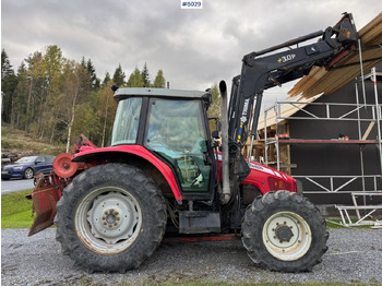 장궤형 트랙터 2010 Massey Ferguson 5445 with Front Loader : 사진 5