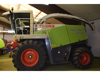견인식 목초수확기 CLAAS Jaguar 850