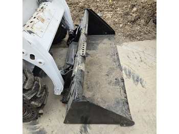 스키드 스티어 로더 BOBCAT S16
